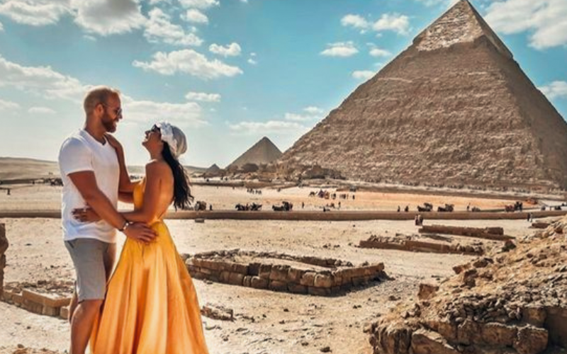 Giza Pyramids and Great Sphinx during a guided Cairo tour.