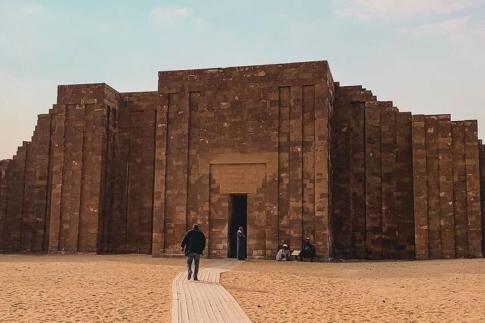 Egypt Tours : Private tour to Saqqara Step Pyramid, Dashur Bent Pyramid and Memphis Egypt